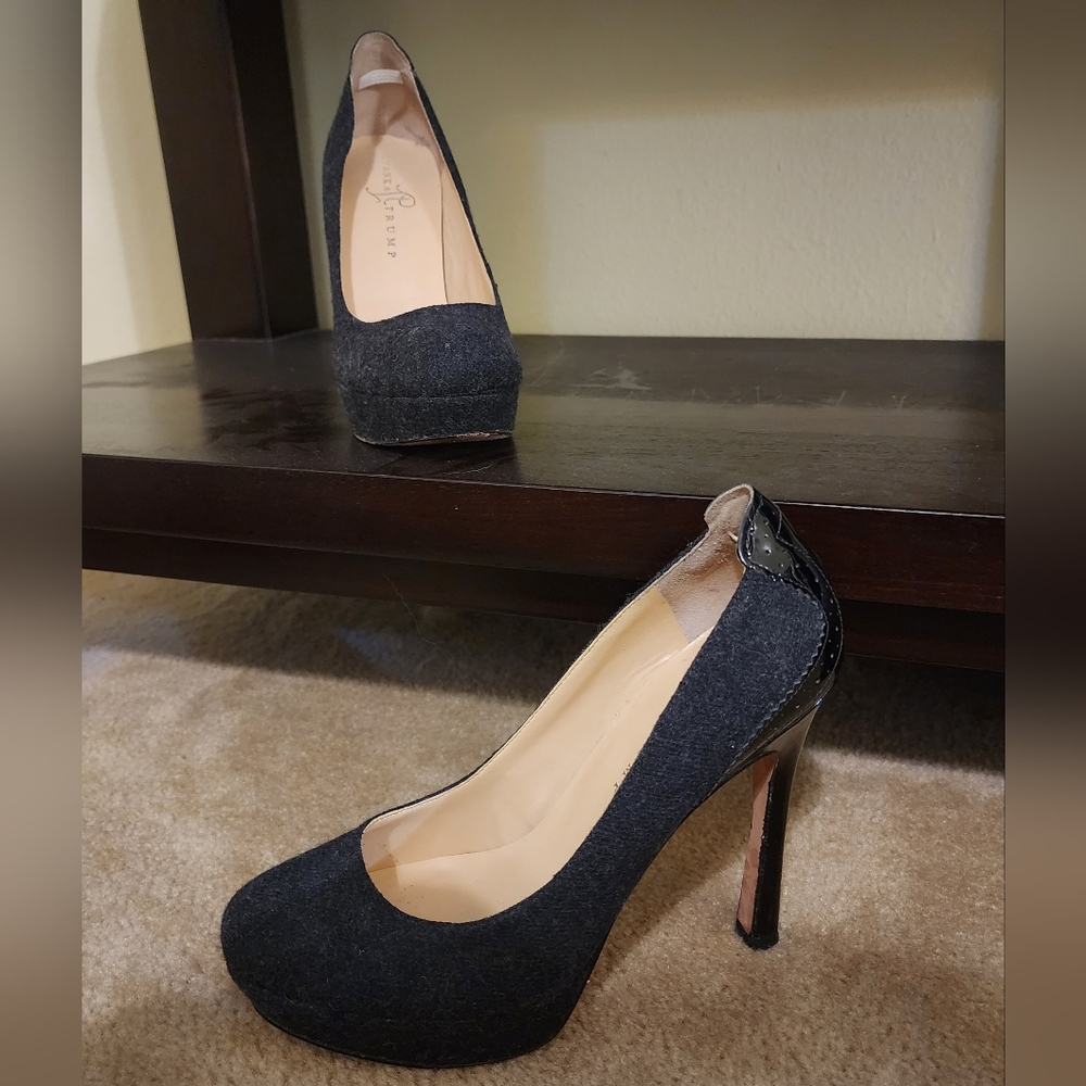 Ivanka Trump Grey Flannel Pumps - size 8